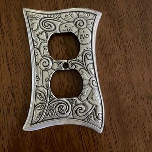 Brighton Electric Plug Cover